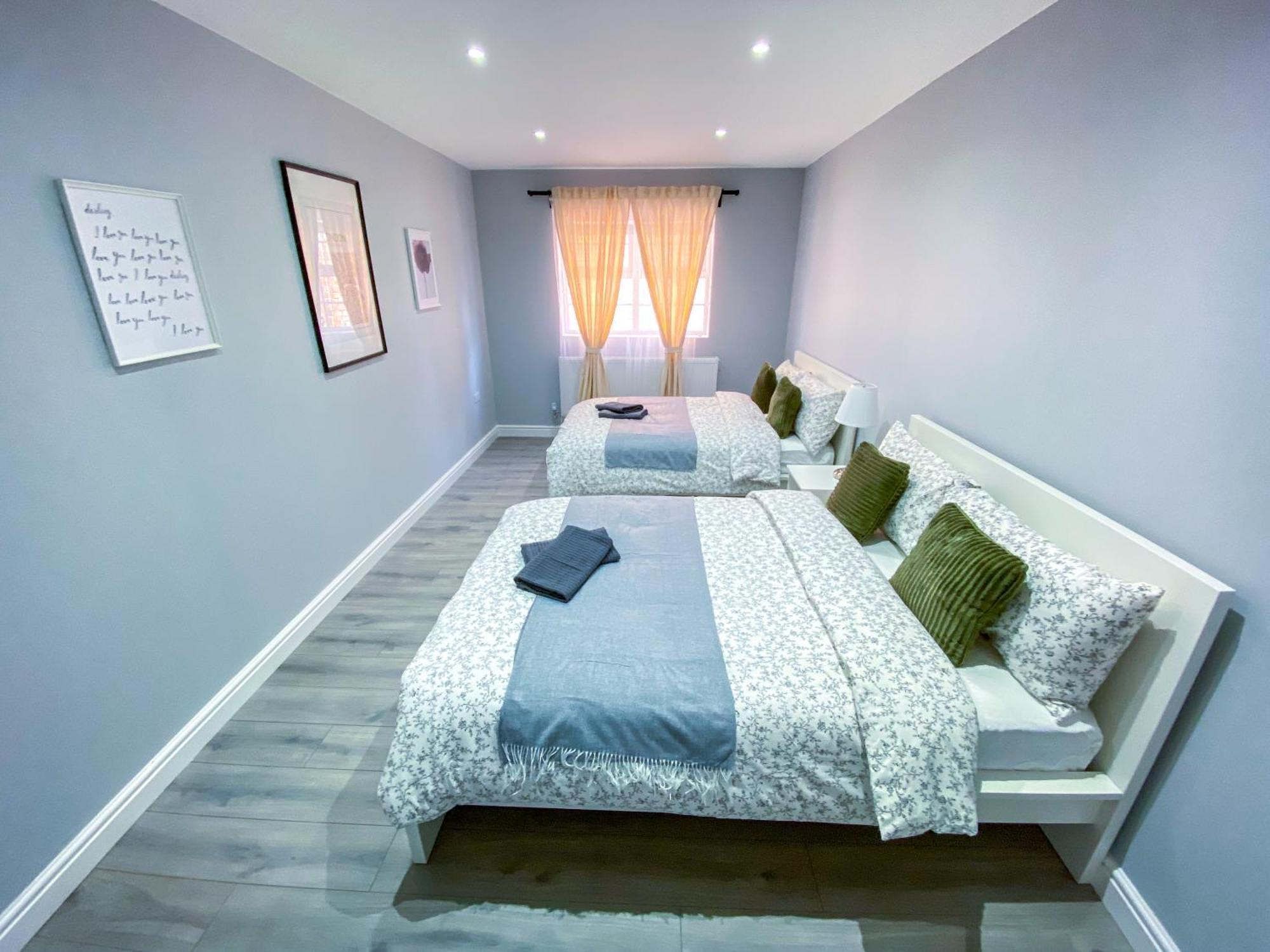 Modern 1-Bedroom Flat, 5 Guest, London - F2 Exterior photo